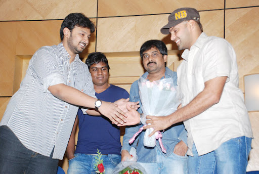 CLICK THE ABOVE ARROW TO  ZOOM THE IMAGE