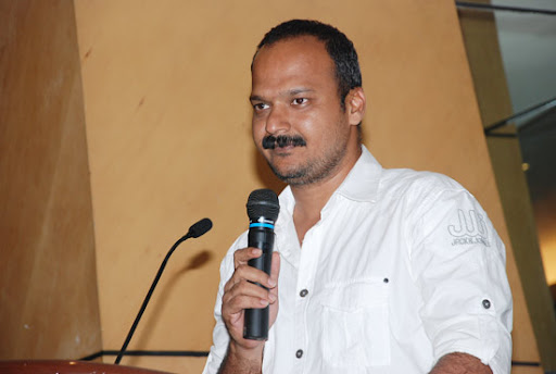 CLICK THE ABOVE ARROW TO  ZOOM THE IMAGE