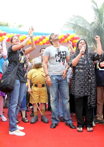 CLICK THE ABOVE ARROW TO  ZOOM THE IMAGE