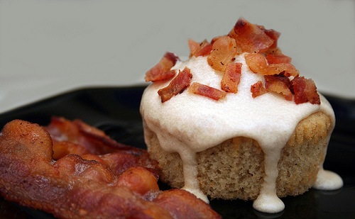 [bacon-cupcake1[3].jpg]