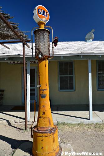 Vintage fuel pump? Vintage fuel pump?