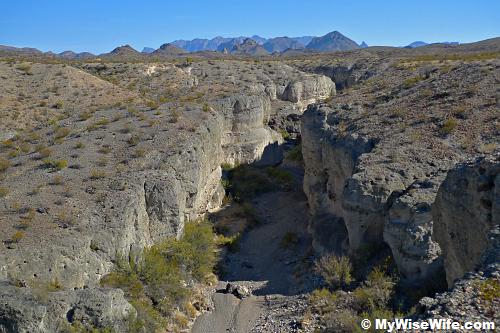 West Overlook - Blue Creek cuts across the desert land