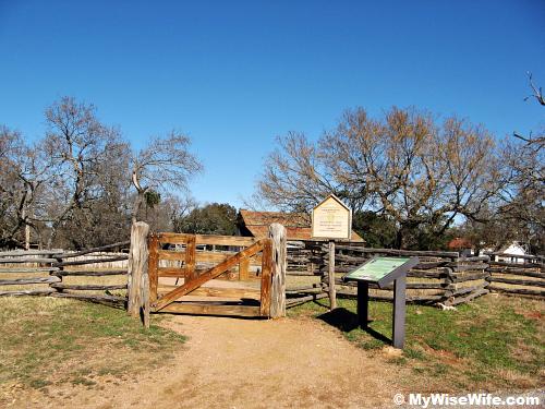 Welcome to Sauer-Beckmann Living History Farm