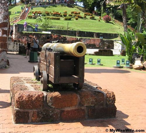 One of the few canons within the vicinity One of the few canons within the vicinity