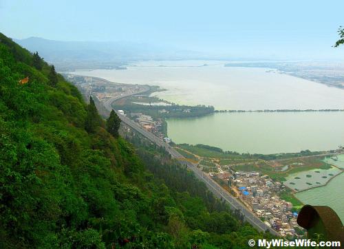 Western Hill is located on the west of Dianchi and hence the name came about - scenic!