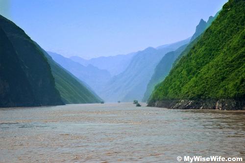 The most scenic view of majestic Wu Gorge 