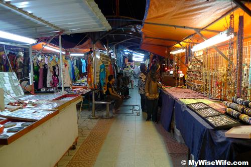 Smalll alley for visitors to browse Smalll alley for visitors to browse