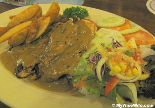 Grilled chicken with mushroom sauce Grilled chicken with mushroom sauce