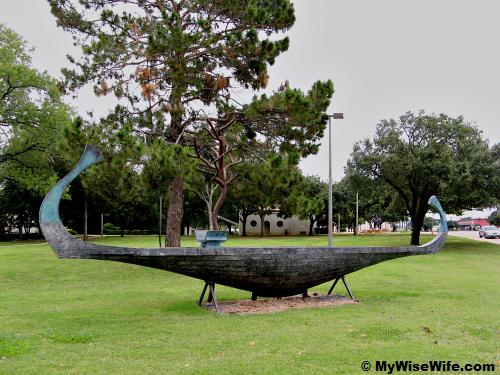 A sculpture or a fleet? A sculpture or a fleet?