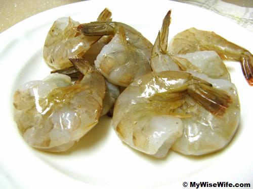 Large shrimps - deveined and tailed on Large shrimps - deveined and tailed on