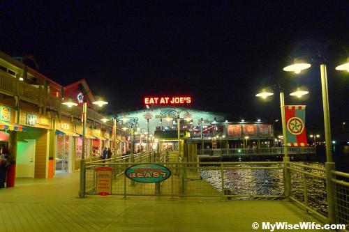 Shop and eat by the sea