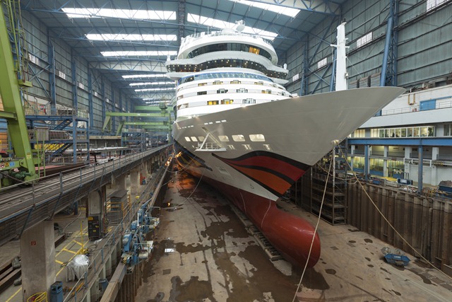 [aida sol hq foto meyer werft dock dr (1)[4].jpg]