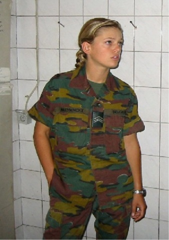 [military_woman_belgium_army_000002[2].jpg]