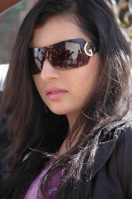 Cleavage show of indian beauties strickly hot<br />
