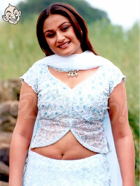 South Indian HQ glamour wallpapers@MirchiWoods.com