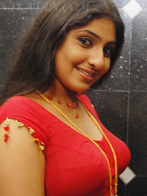 South Indian HQ glamour wallpapers@MirchiWoods.com