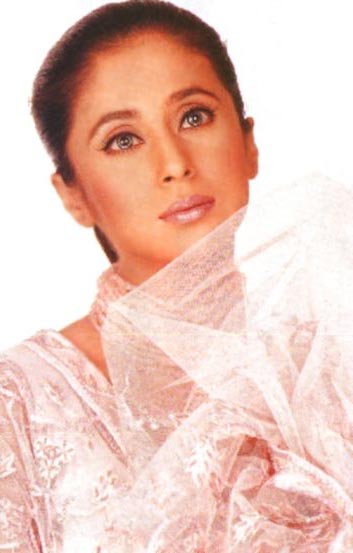 Bollywood glamour actress urmila stills