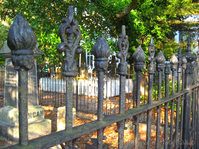 [Burying grounds 018[8].jpg]