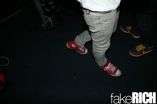 Angels wanna wear my red shoes!