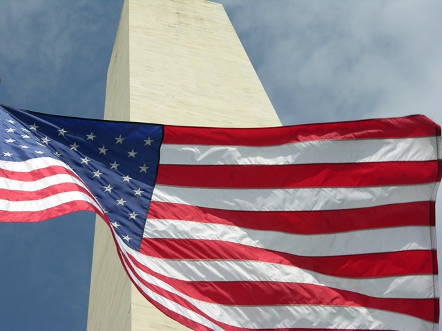[Flag and Washington Monument[4].jpg]