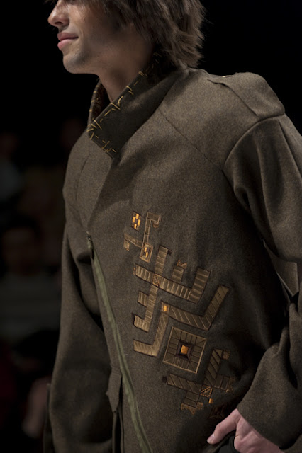Olesja TELIZHENKO, UFW, autumn-winter 2010-11 Photographer Serge Chernikov