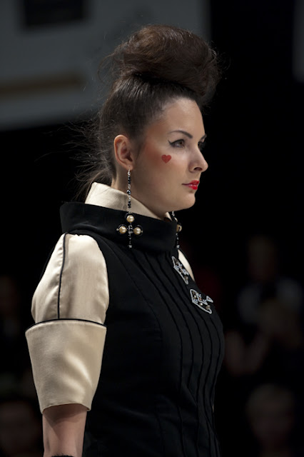 Anastasiya Zaiceva, UFW, fall/winter 2010-11 Photographer Serge Chernikov