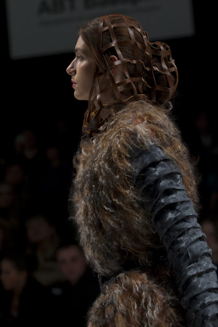 Daria Galushka, UFW, fall/winter 2010-11 Photographer Serge Chernikov