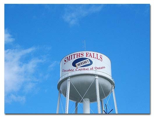 [smiths_falls_water_tower[2].jpg]