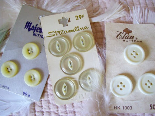 vintage buttons for sew mama sew's may giveaway day