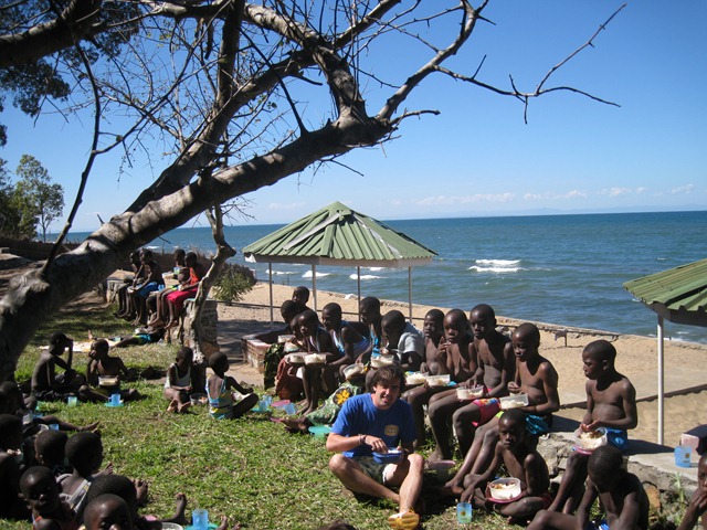 [Lake Malawi & niños 047[2].jpg]
