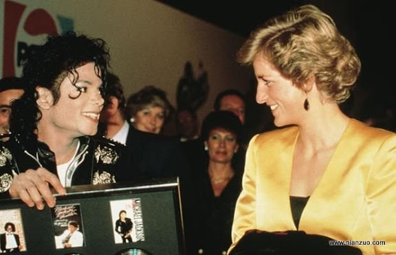关于杰克逊 Diana With Michael Jackson...Princess Diana (1961 - 1997) with American pop star Michael Jackson at his concert for the Prince's Trust at Wembley, London, July 1988. (Photo by Princess Diana Archive/Getty Images),16084|D515|singer|Amerivan|pop,ACE,Huty,RYE,musician|Huty1608429|colour|Royalty|female|British|English|male
