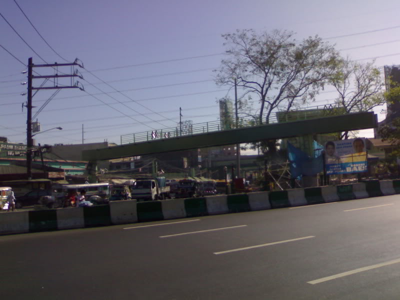 Footbridge MMDA at Alabang
