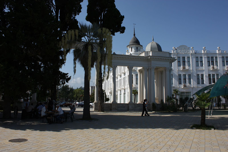 Абхазия за один день - Новый Афон и Сухум. Невероятная железная дорога.
