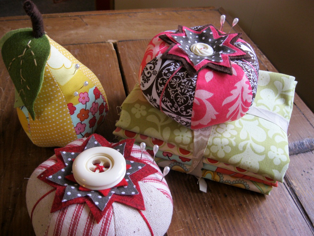 [pincushions_all3[5].jpg]