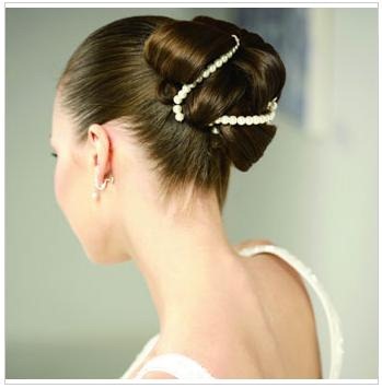 [2010-Fashion-wedding-hair-style-6[9].jpg]