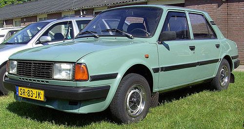 http://lh5.ggpht.com/_PDMj6oox_VU/TNXnPm5l51I/AAAAAAAACu4/n6yVWI1gQ6M/1987-skoda105L-NL(4).jpg