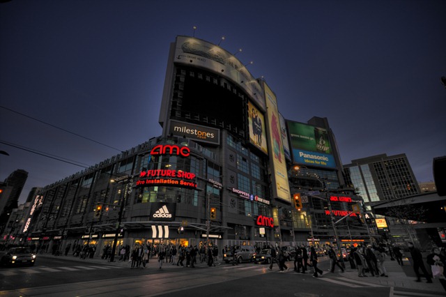 [DundasSquare[5].jpg]