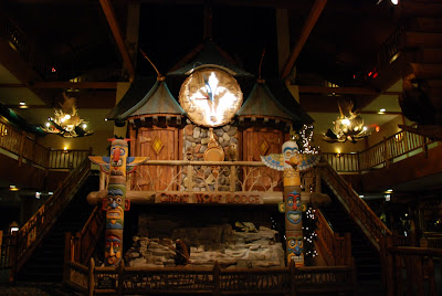 Great Wolf Lodge - animated clock tower