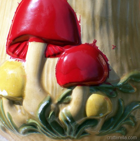 [mushroom canisters red paint 2[6].jpg]