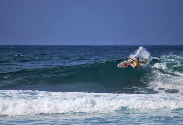 [Hawaii-Return to the source-first surf06[4].jpg]