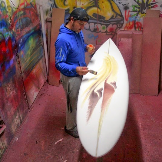 Rémi-Bertoche_Surfboard-painting