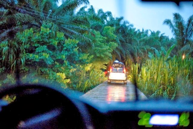 [Lightning Bolt Surfing Costa Rica 04[1].jpg]