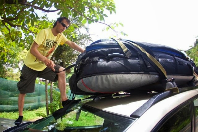 [LightningBoltSurfingCostaRica064.jpg]