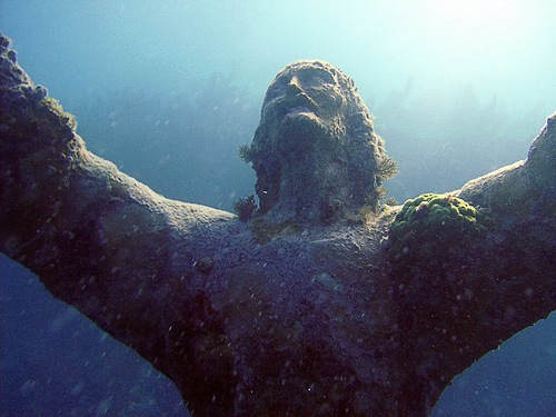 [Christ of the Abyss[8].jpg]