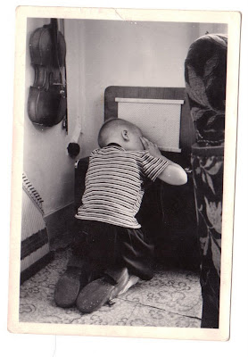 Bas voor de radio Omstreeks 1955