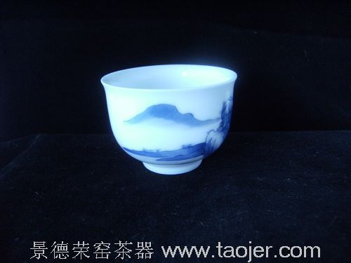 青花山水杯