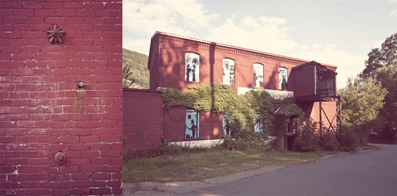 brickdiptych