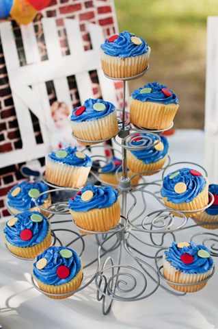 [CupCakes[3].jpg]