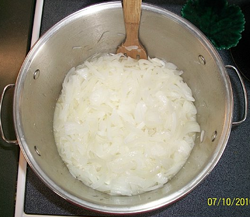 [french-onion-soup-half[2].png]