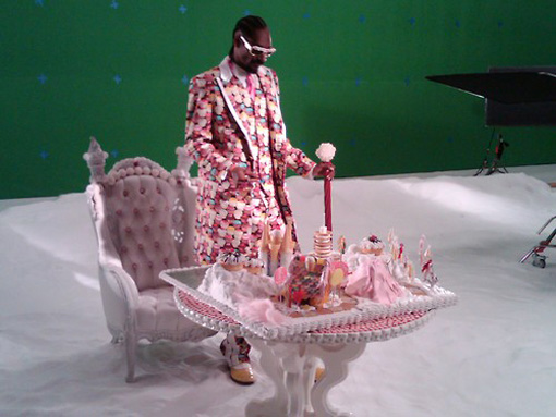On the set of Kary Perry's 'California gurls' | Photo